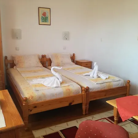 Guest house Zora 1 Nesebar